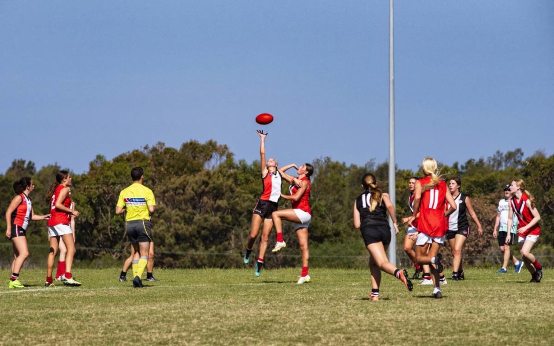 AFLW players are more likely to sustain concussions & knee injuries